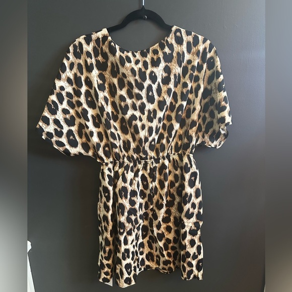 CUPSHE | Leopard Print Dolman Sleeve Dress | Medium | NWT - Picture 6 of 10